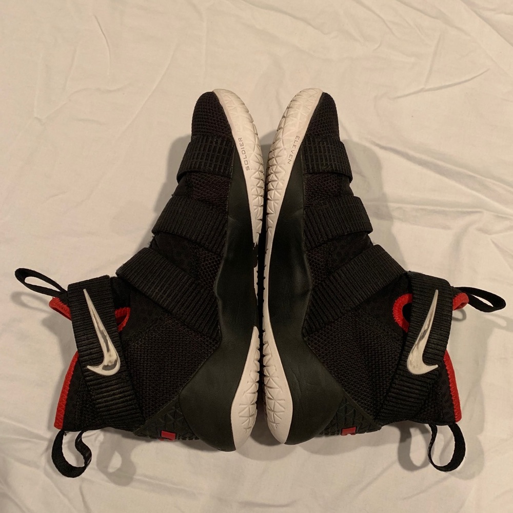 Nike LeBron Soldier 11 basketball shoes